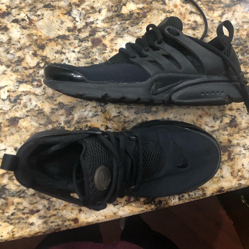 Youth Nike Presto shoes